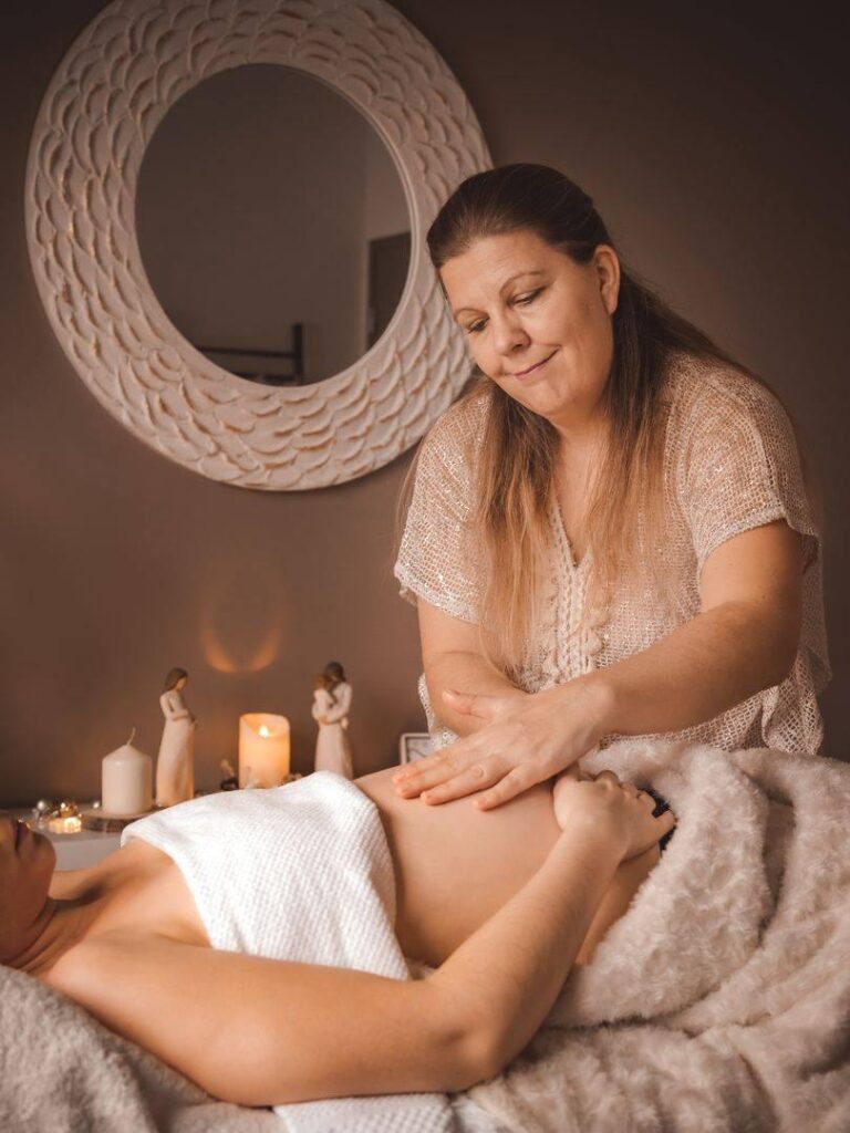 Massage prénatal de la femme enceinte dans le Vaucluse (Orange)